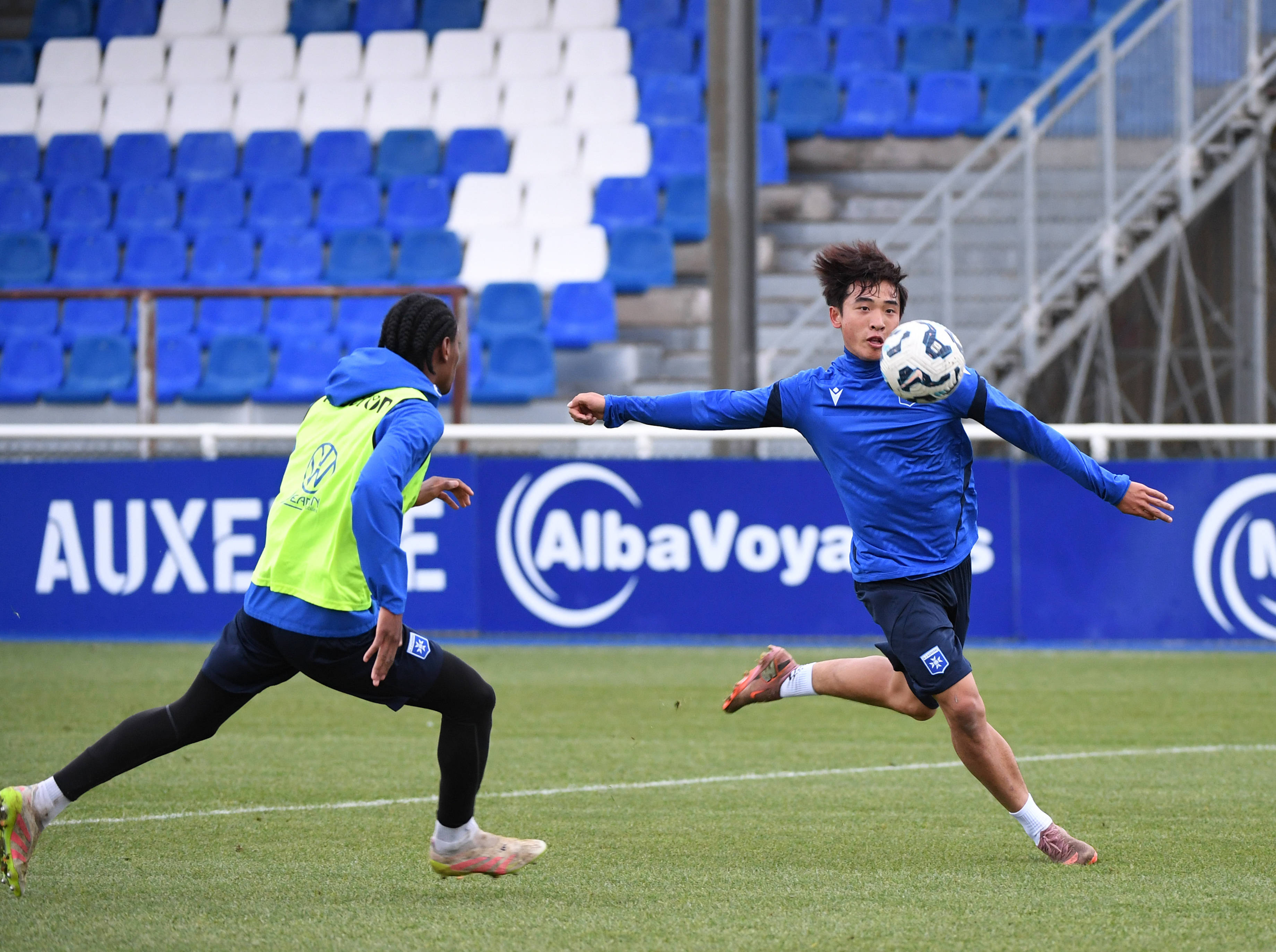 足球买球-（体育）足球——魏祥鑫参加欧塞爾(ěr)预备队訓(xùn)练