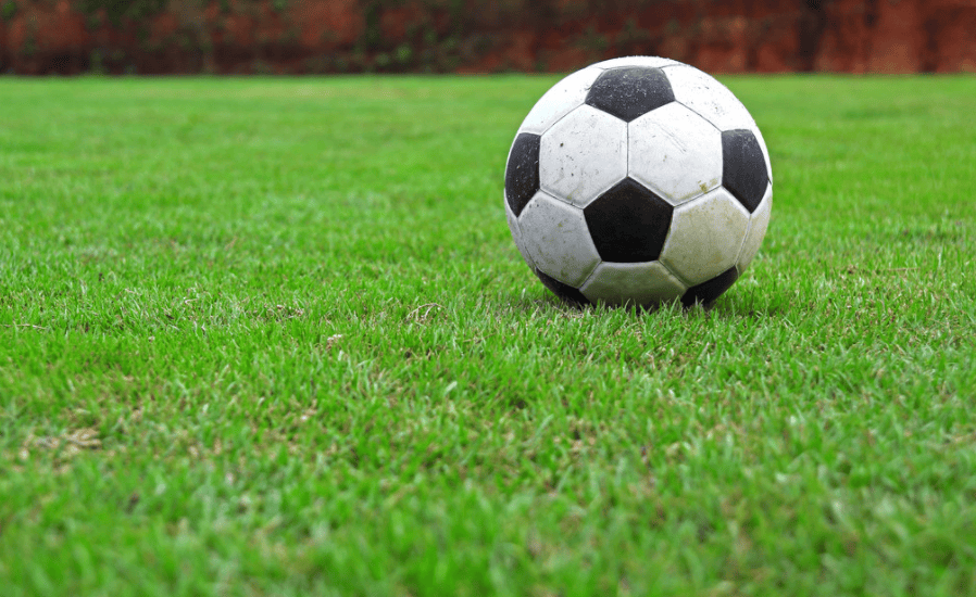 买球-绿茵直播：足球赛事免费看！绿茵直播APP让你随时补看绝杀时刻！