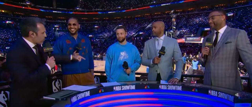 买球站-库里场边采访全文：致敬赛场长青并畅谈传承责任