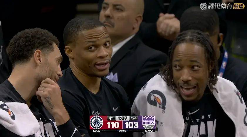 买球站-快船(chuán)险胜！小卡(kǎ)31+9+7，赛后柯林斯(sī)抱住(zhù)拉文，小卡(kǎ)场边接受采访